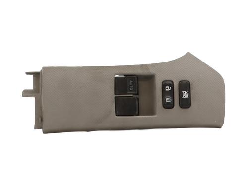 Used Left front window switch TOYOTA YARIS (_P9_) 1.4 D-4D (NLP90_, NLP90R) (90 hp) 31191613