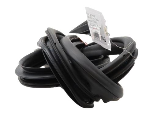 Used Rubber door seal Rubber door seal SUZUKI SWIFT IV (FZ, NZ) 1.2 (AZH412, ZC72S) (94 hp) 35925178 35925178