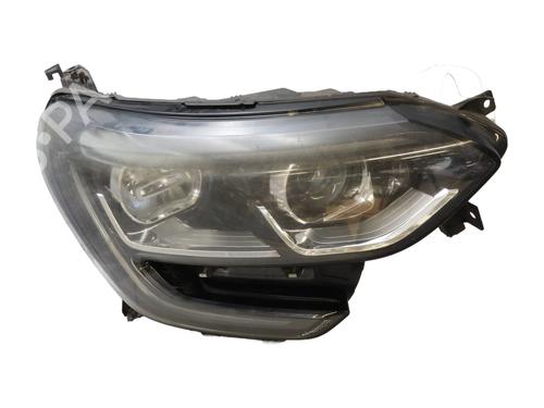 Right headlight RENAULT MEGANE IV Hatchback (B9A/M/N_) 1.5 dCi 110 (B9A3) | BP29070838C29