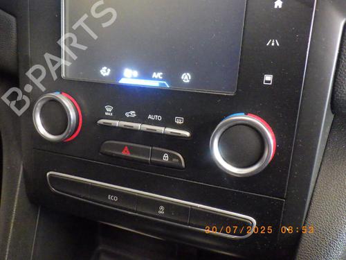 radio-renault-megane-iv-hatchback-b9amn_-2015-30115405 main image