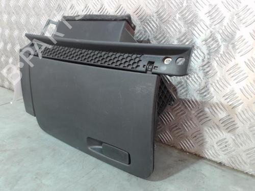 Guantera Guantera AUDI A1 Sportback (8XA, 8XF) 1.4 TFSI (125 hp) 33416566 33416566