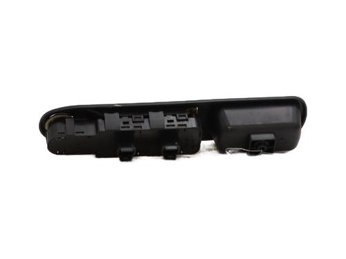 Used Left front window switch Left front window switch PEUGEOT 307 Break (3E) 2.0 HDi 135 (136 hp) 28840962 28840962