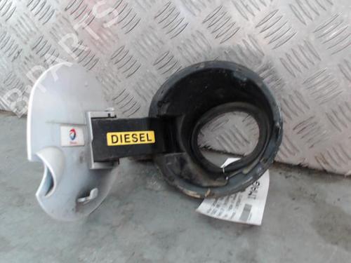 Fuel flap PEUGEOT 208 I (CA_, CC_) 1.4 HDi | BP28705327C131