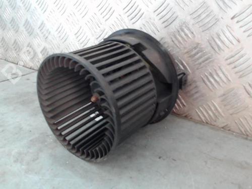 Used Heater blower motor Heater blower motor PEUGEOT 208 I (CA_, CC_) 1.4 HDi (68 hp) 24799874 24799874