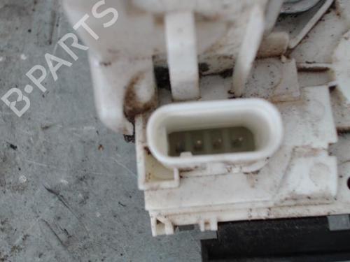 front-right-lock-fiat-500x-334_-2014-26743209 main image