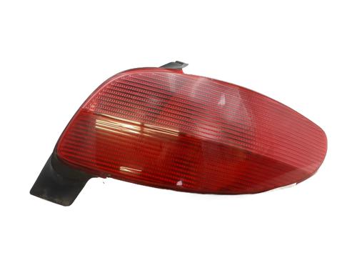 Piloto trasero derecho PEUGEOT 206 Hatchback (2A/C) 1.6 i (89 hp) 30545911