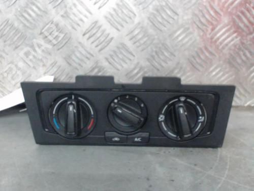 Used Climate control VW POLO V (6R1, 6C1) 1.0 (75 hp) 28476228