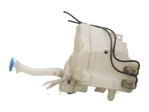 Used Windscreen washer tank Windscreen washer tank SUZUKI GRAND VITARA II (JT, TE, TD) 1.9 DDiS All-wheel Drive (JT419, TD44, JB419WD, JB419XD,... (129 hp) 39730127 39730127