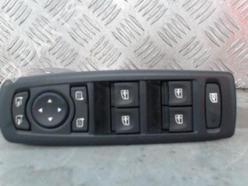 Used Left front window switch Left front window switch RENAULT LAGUNA III Grandtour (KT0/1) 1.5 dCi (KT0A, KT0R, KT02) (110 hp) 28129914 28129914