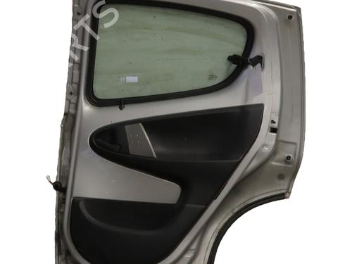 Dør højre bagtil Dør højre bagtil PEUGEOT 107 (PM_, PN_) 1.0 (68 hp) 37602035 37602035