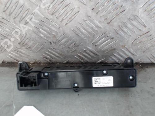 Used Switch Switch JAGUAR F-PACE (X761) 3.0 SCV6 AWD (380 hp) 30306250 30306250