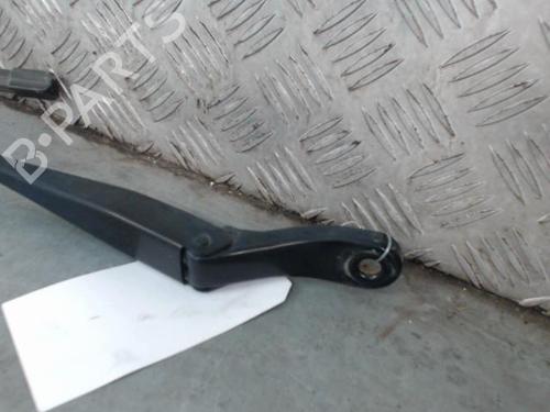 Used Front windshield wiper arm Front windshield wiper arm 30106023 30106023