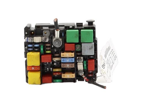 Used Fuse box PEUGEOT 208 I (CA_, CC_) 1.6 BlueHDi 100 (100 hp) 26176807