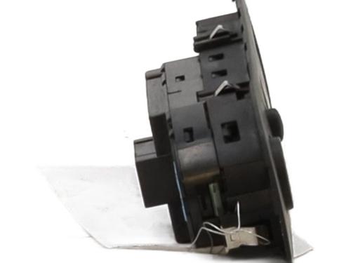 Used Left front window switch Left front window switch BMW 1 (E81) 118 d (143 hp) 32124372 32124372