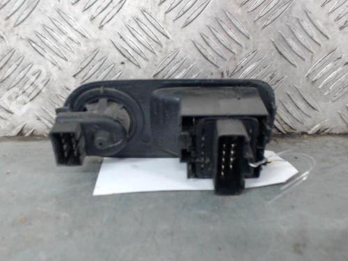 Used Left front window switch Left front window switch RENAULT TRAFIC II Van (FL) 1.9 dCi 80 (FL0B) (82 hp) 30131798 30131798