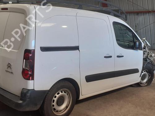 Used Right taillight Right taillight CITROËN BERLINGO Box Body/MPV (B9) 1.6 BlueHDi 100 (99 hp) 40285793 40285793