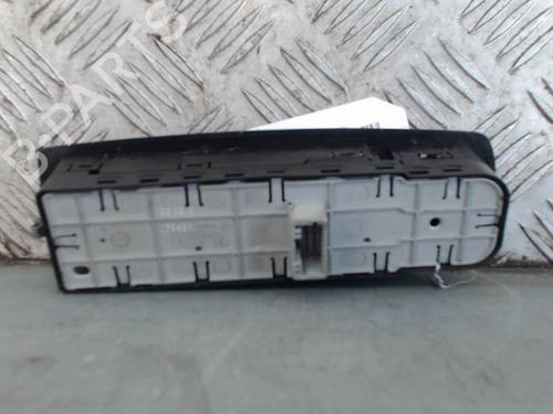 Left front window switch RENAULT MEGANE III Grandtour (KZ0/1) 1.5 dCi (KZ09, KZ0D, KZ1G, KZ29, KZ14, KZ1W, KZ10, KZ1F,... | BP30439855I27