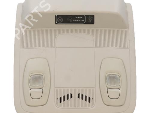 interior-roof-light-renault-megane-iv-hatchback-b9amn_-2015-34703928 main image