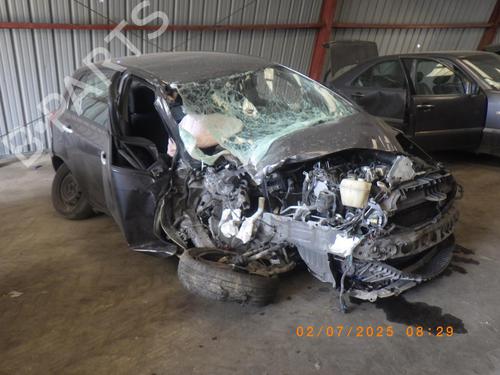 Brugte TOYOTA YARIS (_P9_) 1.4 D-4D (NLP90_, NLP90R) (90 hp) 4374260