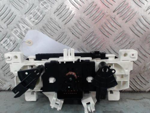 Used Climate control Climate control RENAULT TWINGO III (BCM_, BCA_) 1.0 SCe 70 (BCMB) (69 hp) 26932948 26932948