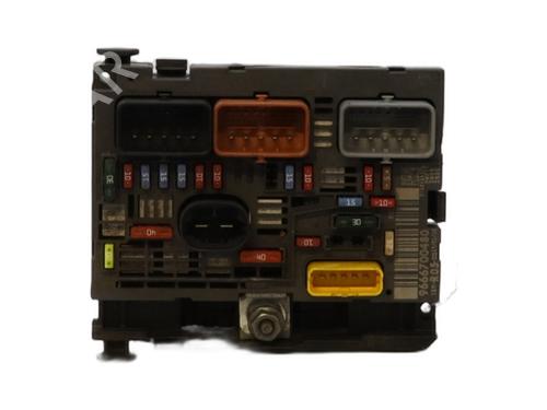 Used Fuse box PEUGEOT 308 I (4A_, 4C_) 1.6 HDi (109 hp) 30155528