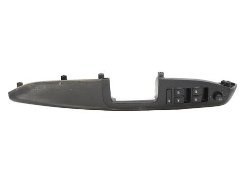 BP33882174I27 main image