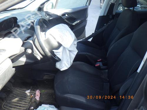 Used Left front seat Left front seat PEUGEOT 208 I (CA_, CC_) 1.4 HDi (68 hp) 23839902 23839902