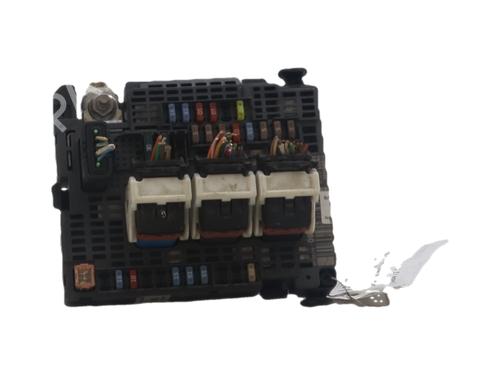 Fuse box CITROËN C4 II (NC_) 1.6 HDi 90 | BP40602922E1 - Image 3