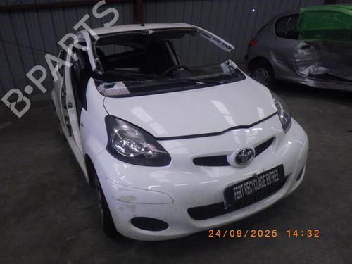 Brugte TOYOTA AYGO (_B1_) 1.0 (KGB10_, KGB10R) (68 hp) 4336460