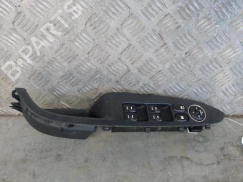 Used Left front window switch HYUNDAI i30 (FD) 1.6 CRDi (90 hp) 29519757