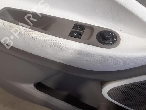 Used Left front window switch RENAULT ZOE (BFM_) ZOE (88 hp) 30306213