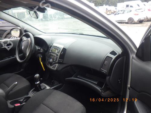 Seat buckle HYUNDAI i30 (FD) 1.6 CRDi | BP29220964I32 