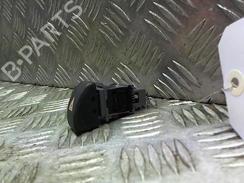 warning-switch-toyota-c-hr-_x1_-2016-23838818 main image