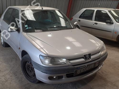 Used Parts PEUGEOT 306 Hatchback (7A, 7C, N3, N5) 2.0 HDI 90 4946560