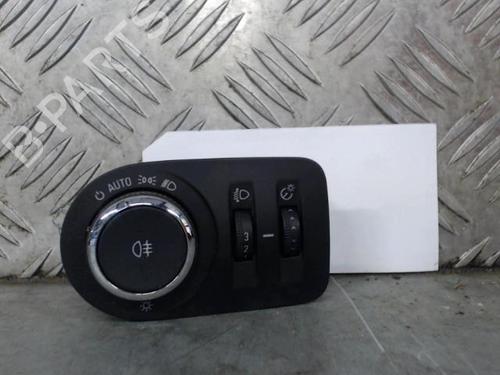 switch-opel-adam-m13-2012-2013-2014-2015-2016-2017-2018-2019-27649538 main image