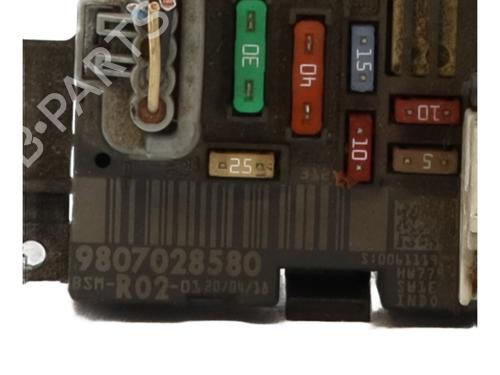 Fuse box CITROËN C4 Picasso I MPV (UD_) 1.6 HDi 110 | BP27821166E1 