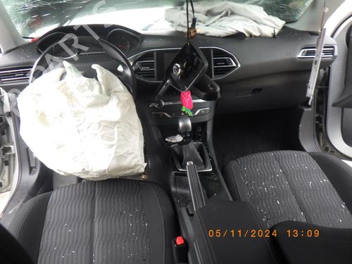 Used Display monitor PEUGEOT 308 II (LB_, LP_, LW_, LH_, L3_) 1.6 BlueHDi 120 (120 hp) 23835959