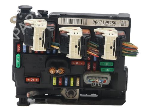 fuse-box-citroen-c3-ii-sc_-2009-32440407 main image