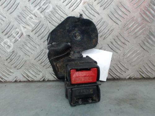 Used Seat buckle RENAULT CLIO II (BB_, CB_) 1.5 dCi (B/CB07) (65 hp) 27219904
