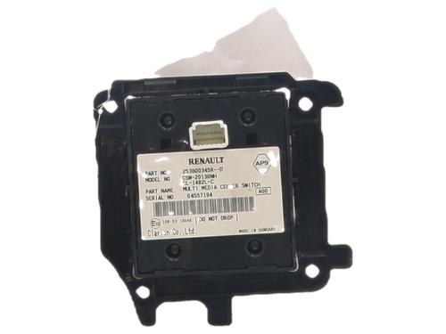 switch-renault-megane-iii-hatchback-bz01_-b3_-2008-40269330 main image
