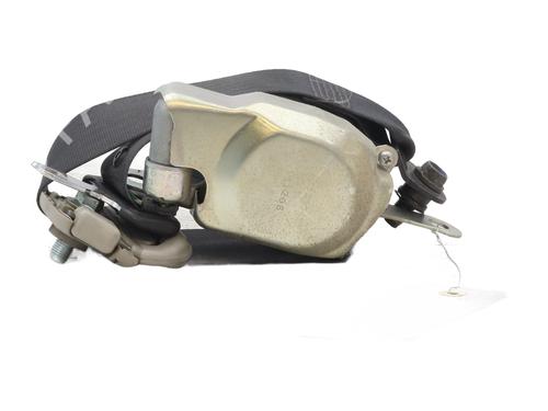 front-left-seatbelt-suzuki-swift-iii-mz-ez-2005-33416750 main image