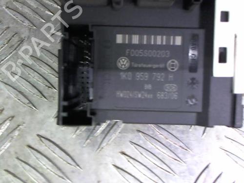 Right rear window motor VW PASSAT B6 (3C2) 2.0 TDI | BP23840088E22 