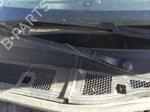Used Front windshield wiper arm PEUGEOT 208 II (UB_, UP_, UW_, UJ_) 1.2 PureTech 100 (101 hp) 23048639