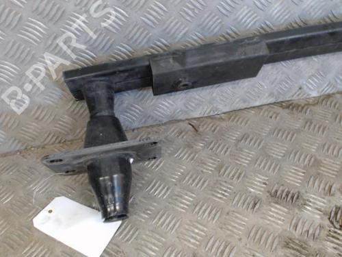 Used Front bumper reinforcement Front bumper reinforcement 25975722 25975722