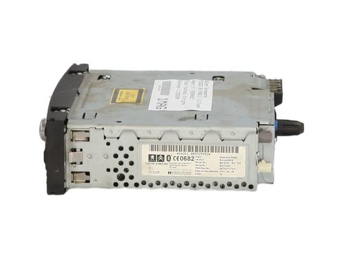 Used Radio Radio 29613807 29613807