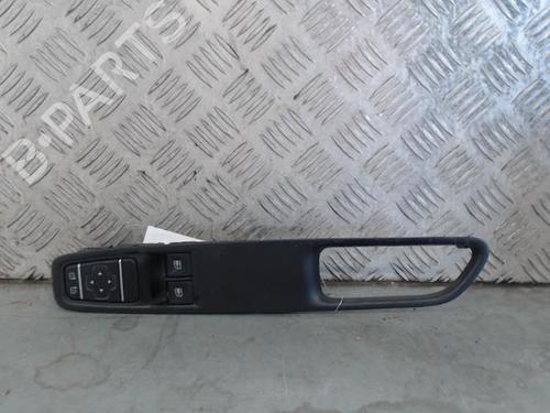 Used Left front window switch RENAULT CLIO IV (BH_) 1.5 dCi 90 (90 hp) 28816788
