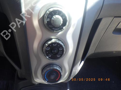 Lamp holder TOYOTA YARIS (_P9_) 1.3 VVT-i (SCP90_, SCP90R) | BP31833783L10 