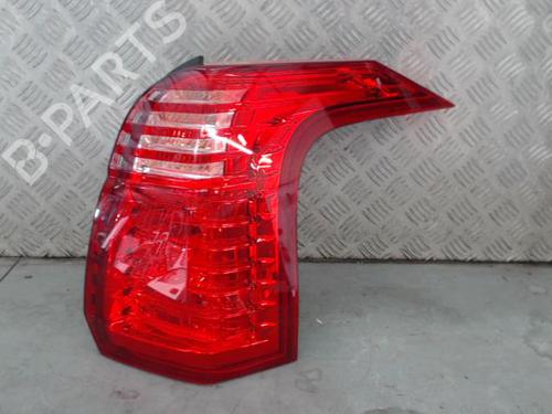 Used Right taillight PEUGEOT 5008 (0U_, 0E_) 1.6 HDi (112 hp) 27374677