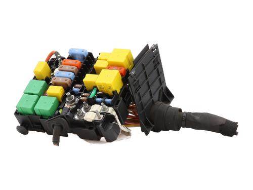 Fuse box PEUGEOT 208 II (UB_, UP_, UW_, UJ_) e-208 | BP31051899E1 