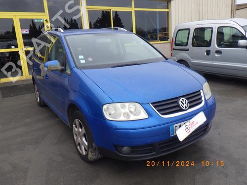 Left headlight VW TOURAN (1T1, 1T2) 2.0 TDI | BP23840260C28 